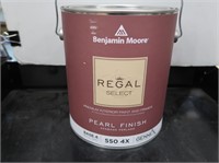 Benjamin Moore Regal Select Pearl Finish Premium