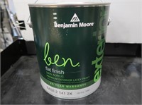 Benjamin Moore Flat Finish 100% Acrylic Premium