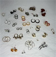 (30) pairs Earrings