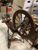 Very nice vintage replica spinning wheel