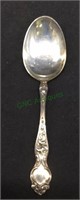 Sterling silver serving spoon 71 g total weight.