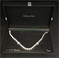 Beautiful ladies sterling silver necklace with