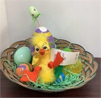 Annalee 6 inch eggs-hausted ducky sitting in