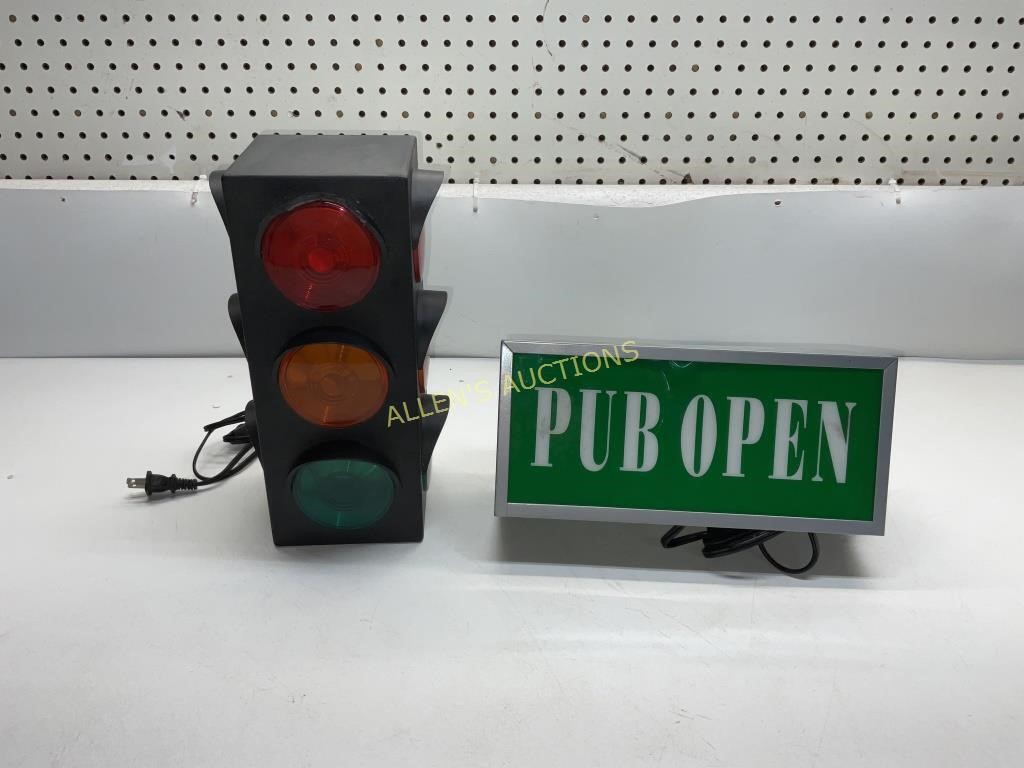 DOUBLE SIDED PUB SIGN OPEN/CLOSED  STOP LIGHT