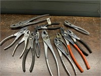 12 PAIRS OF PLIERS