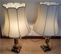 L - LOT OF 2 TABLE LAMPS