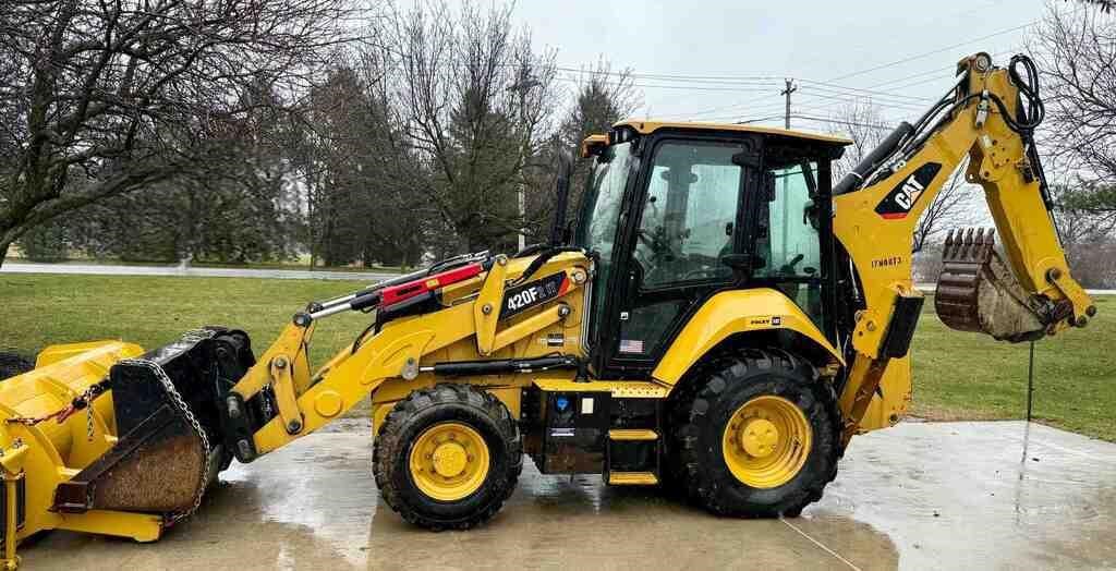 2018 CAT 420F2IT BACKHOE S/N:HWD02640 -