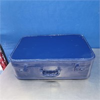 Vintage Suitcase (spray painted blue)