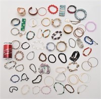 Gros lot de bracelets variés