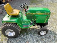 JOHN DEERE 318 PULLING LAWN MOWER