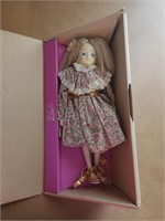 1983 Mariko Music 0642 Doll New in Box