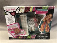 NIB FASHION ANGELS WEAVING LOOM KIT.