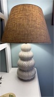 White ceramic sea urgent table lamp, modern