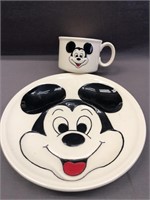 VINTAGE WALT DISNEY HAND PAINTED CERAMIC PLATE