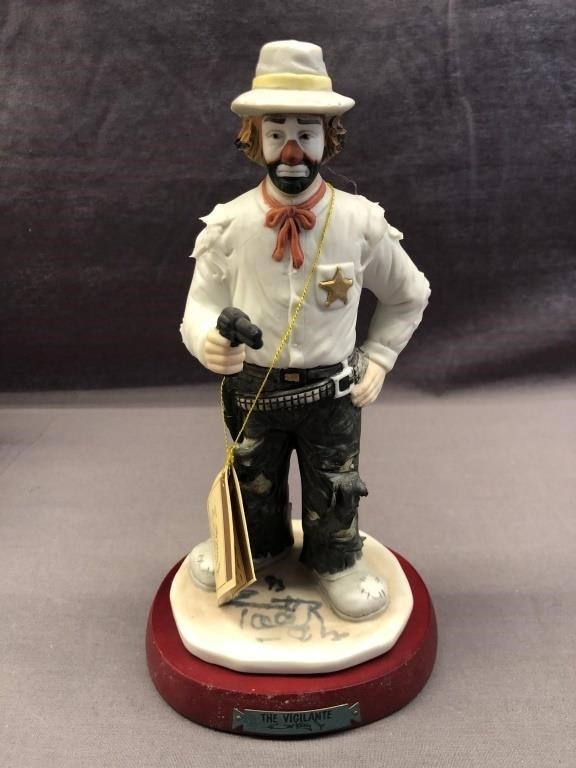 SIGNED EMMETT KELLY JR PORCELAIN VIGILANTE CLOWN