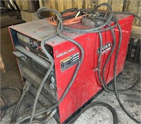 Lincoln Electric IdealArc DC600 welder with leads