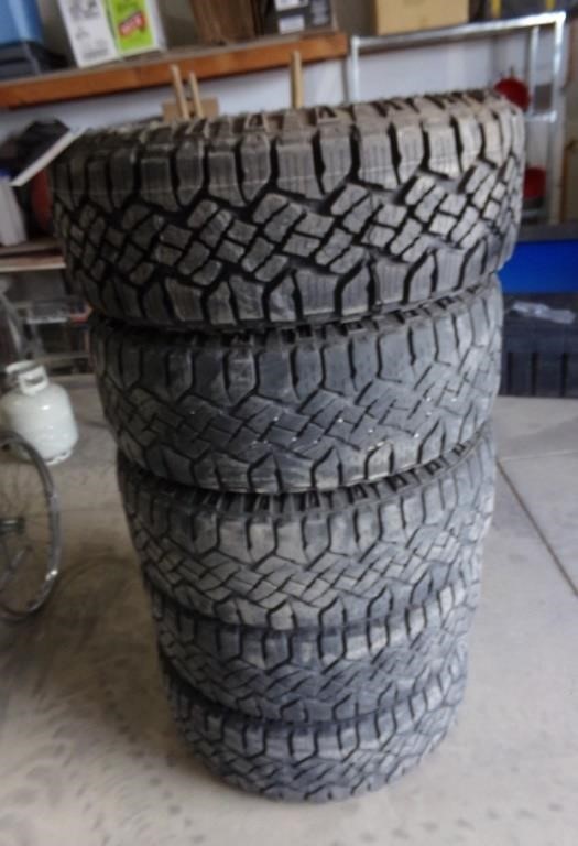 1 New And 4 Good Used 265/65R17 tires