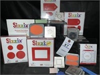 SIZZIX LITTLE DIE CUTTERS SHAPES+TAGS W/ CUTTER