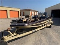 1983 Bass Cat Boat, Model 1800 Vee, 18’, Fiberglas