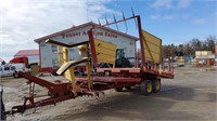 New Holland Stackliner 1037 Bale Wagon