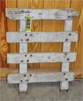 Wooden repurposing rack