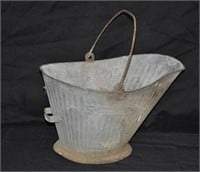 Vintage Reesves galvanized coal bucket