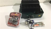 Quantlm Optix Fisheing Reel w Tackle Box K8B