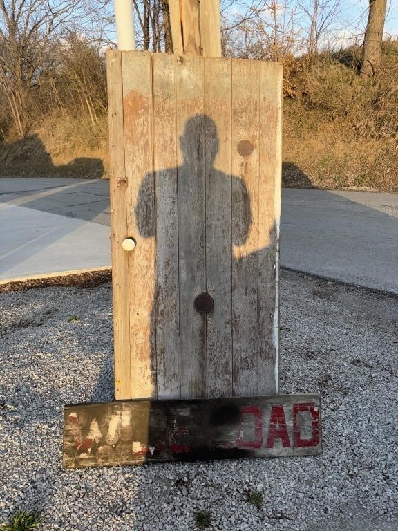 VINTAGE BARN DOOR