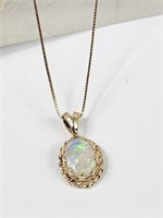 14k Yellow Gold & Opal Pendant Necklace
