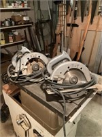 2 black and decker circular saws