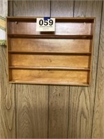 Golf ball display shelf