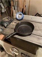 Cast iron frying pan with no markings