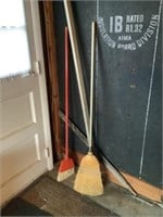 Corner lot with two brooms
