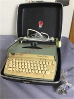 Smith-Corona Coronet Electric Typewriter in Case