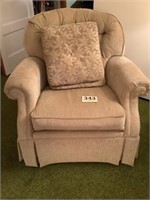 Super clean Upholstered Chair