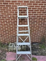 6ft tall aluminum ladder