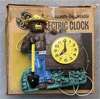 Vintage GE Model B112 Smokey Bar Clock