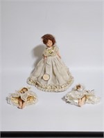VINTAGE DOLL LOT ONE WITH MUSIC BOX