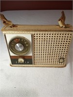 Zeinth 650 Transsistor Radio