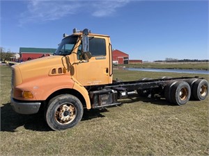 1996 Ford Lousville Tandem Truck