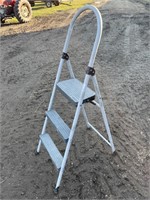 Step ladder