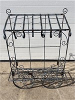 Metal plant stand