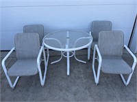 Patio table & 4 chairs