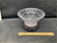 Crystal bowl with stand