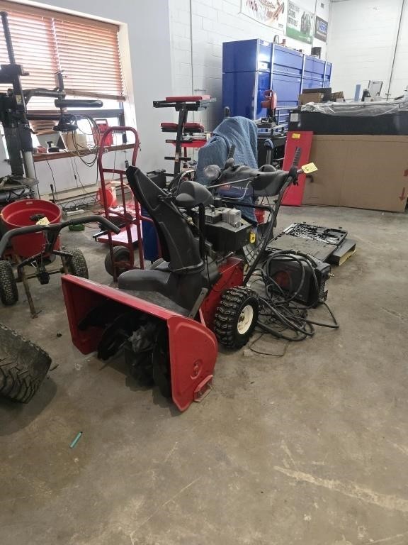 TORO SNOW BLOWER