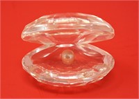 Swarovski Crystal shell with pearl
