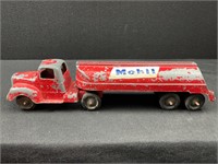 Tootsie Mobil Semi Tractor and Trailer
