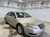 2013 Chrysler 200 Sedan - Titled -NO RESERVE