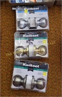 Kwikset Hall/Closet & Bed/Bath Door Knobs (#182)