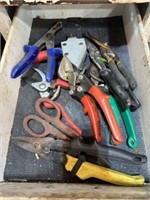 Contents of drawer, wrenches